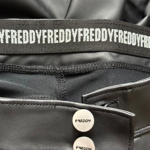 Freddy Faux Leather High Waisted Full Length  Size 4 Stretchy Zip Closure - Picture 16 of 16